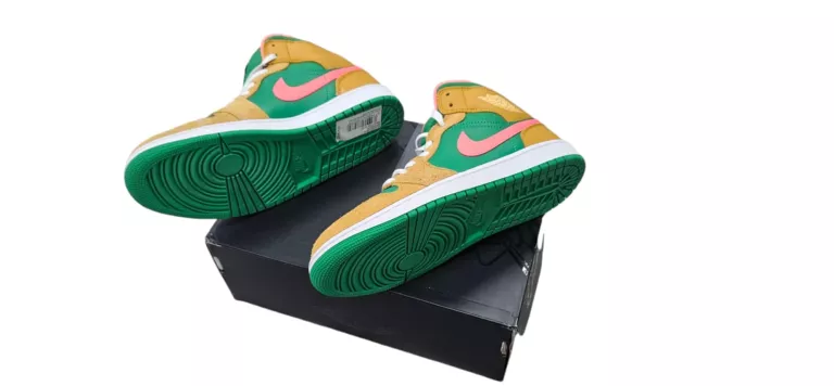 BUTY AIR JORDAN 1 MID SE DX4332 700 R 41