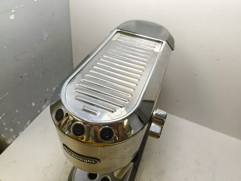 EKSPRES DELONGHI EC680