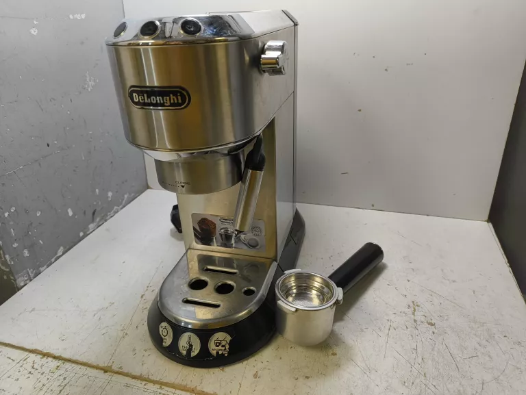 EKSPRES DELONGHI EC680