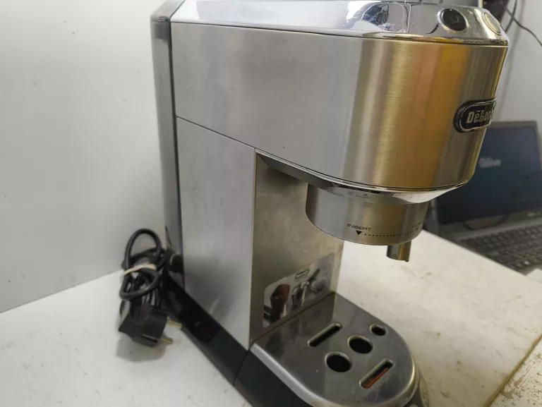 EKSPRES DELONGHI EC680