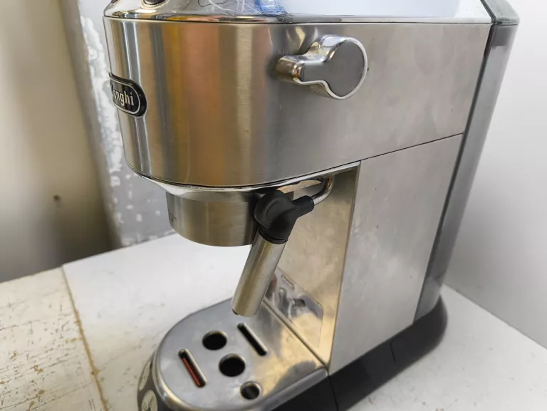 EKSPRES DELONGHI EC680