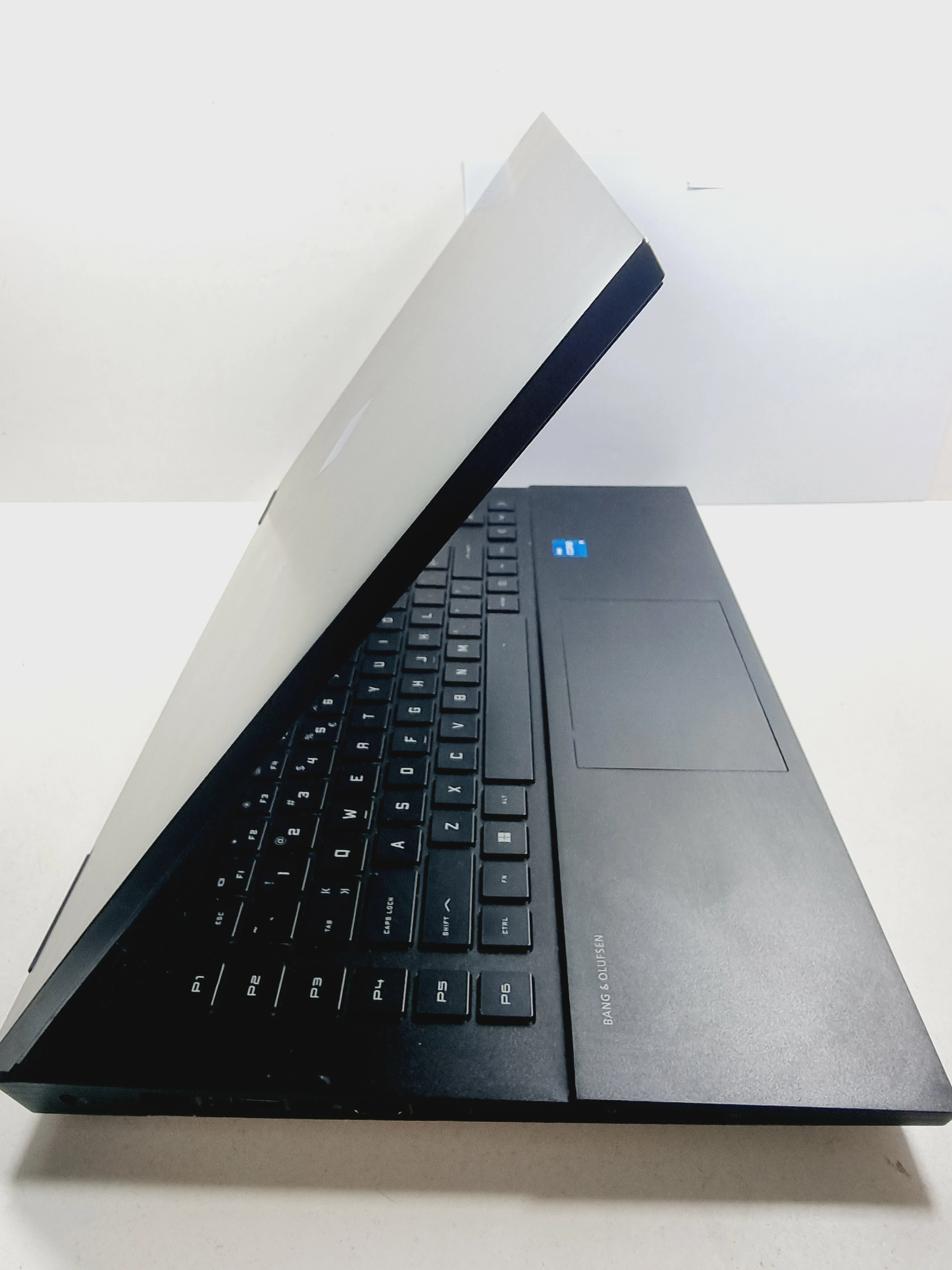 laptop-hp-omen-17-ck0720nw-opis-przekatna-ekranu-1730