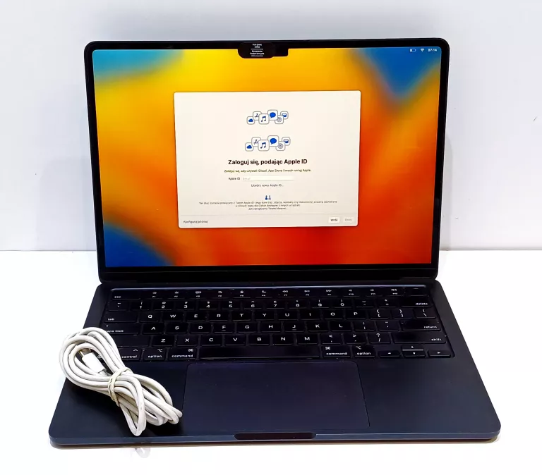 LAPTOP MACBOOK AIR 13 2022 M2/8GB/256SSD A2681