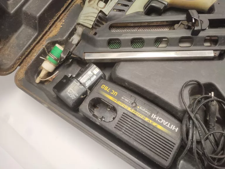 gwozdziarka-gazowa-akumulatorowa-hitachi-nr90gc2-ean-gtin-717709010765