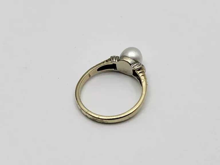 NIEZWYKŁY ZŁOTY PIERŚCIONEK 585 3,61G Z BRYLANTAMI 0,15CT