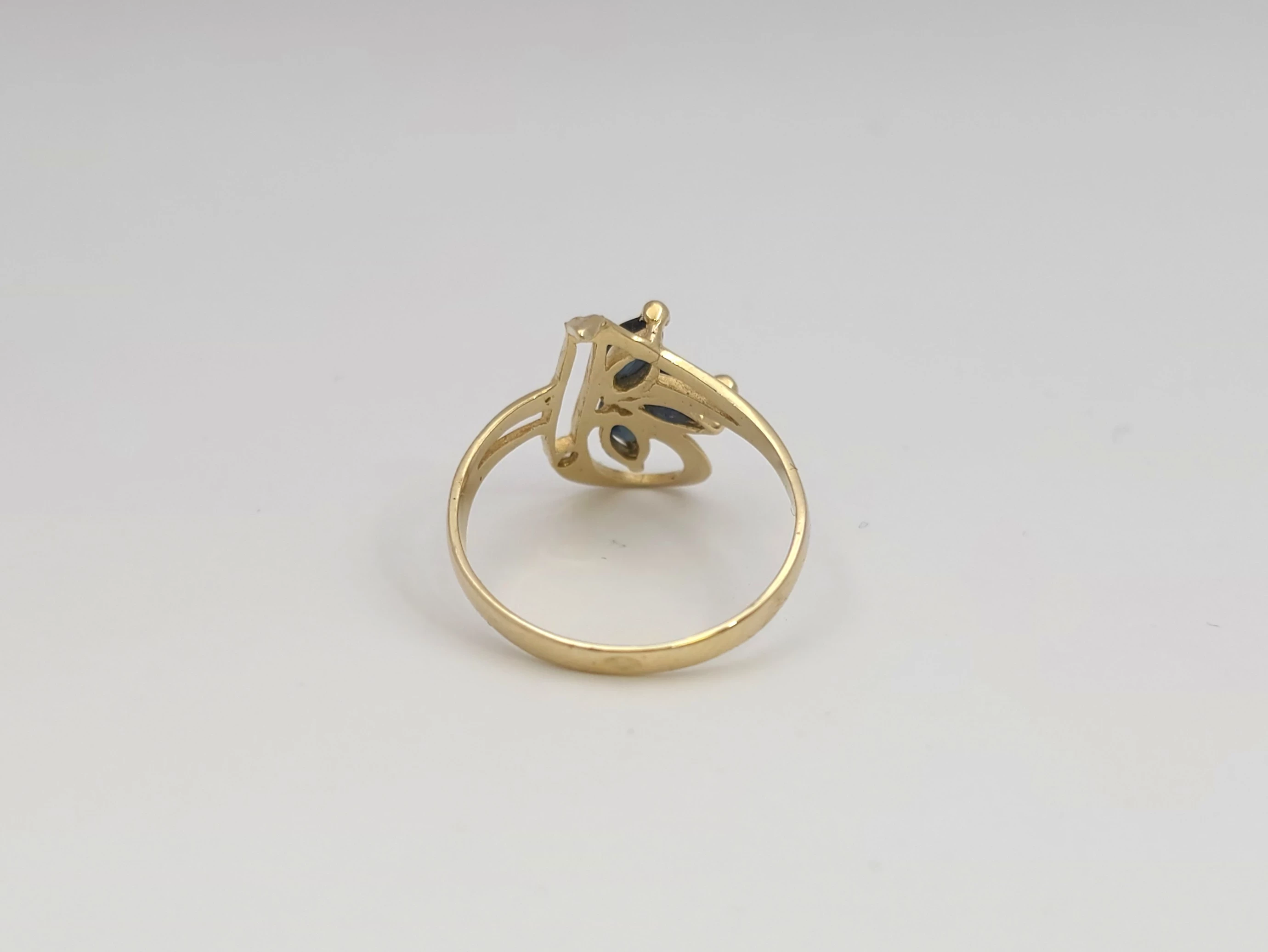 zloty-pierscionek-diamenty-i-szafiry-585-14k-r12-171g-ean-gtin-5900025390924