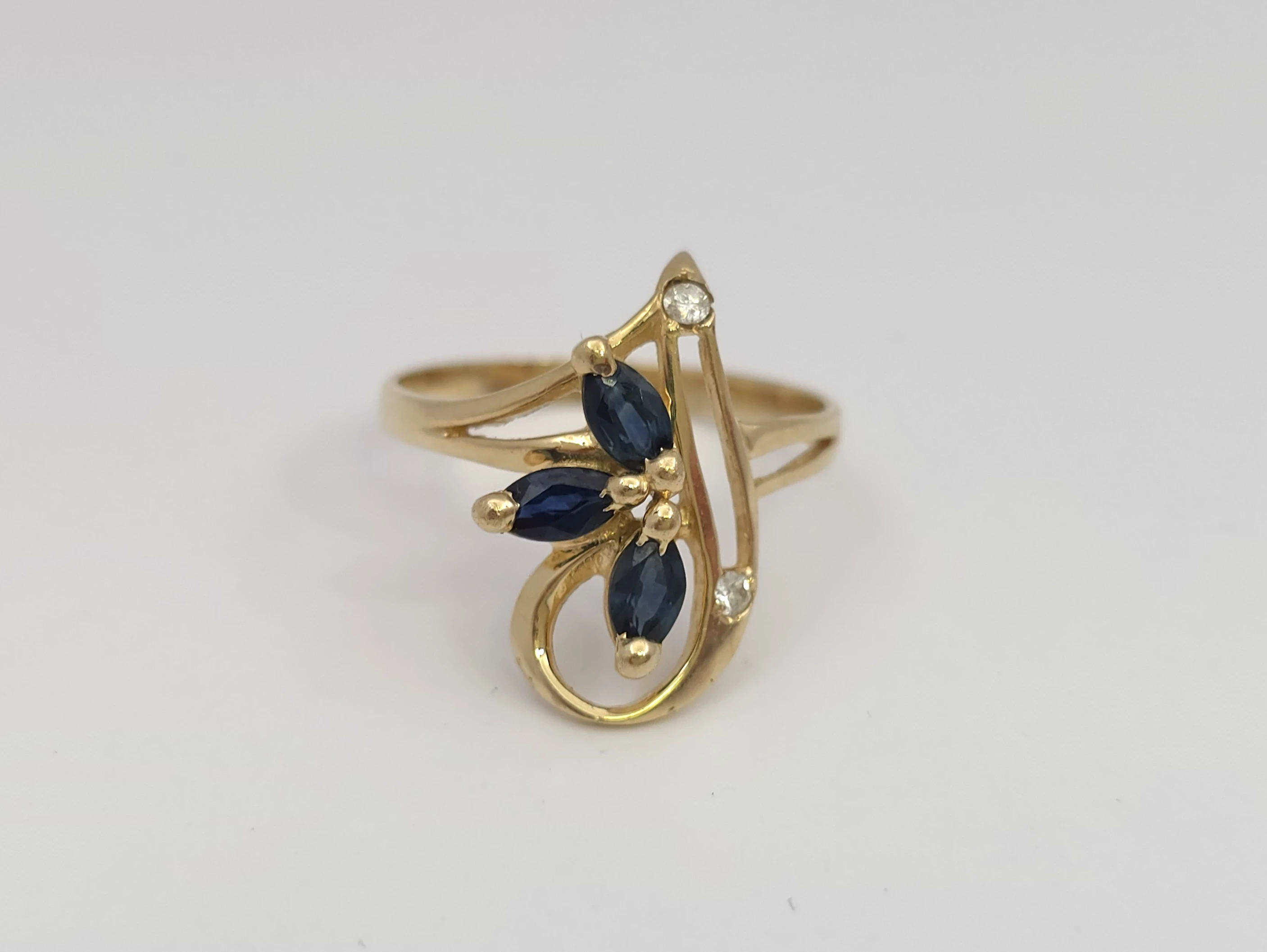 zloty-pierscionek-diamenty-i-szafiry-585-14k-r12-171g-waga-138