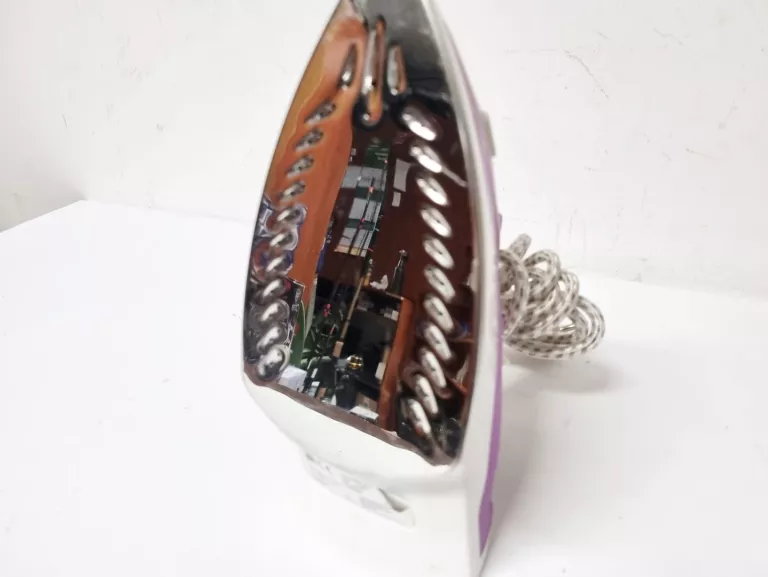 zelazko-clatronic-db-1800-a1-kolor-dominujacy-129357-12