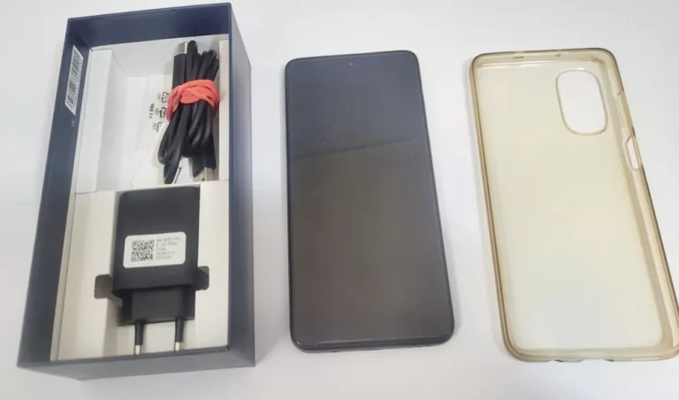 TELEFON MOTOROLA MOTO G82 5G/ KOMPLET