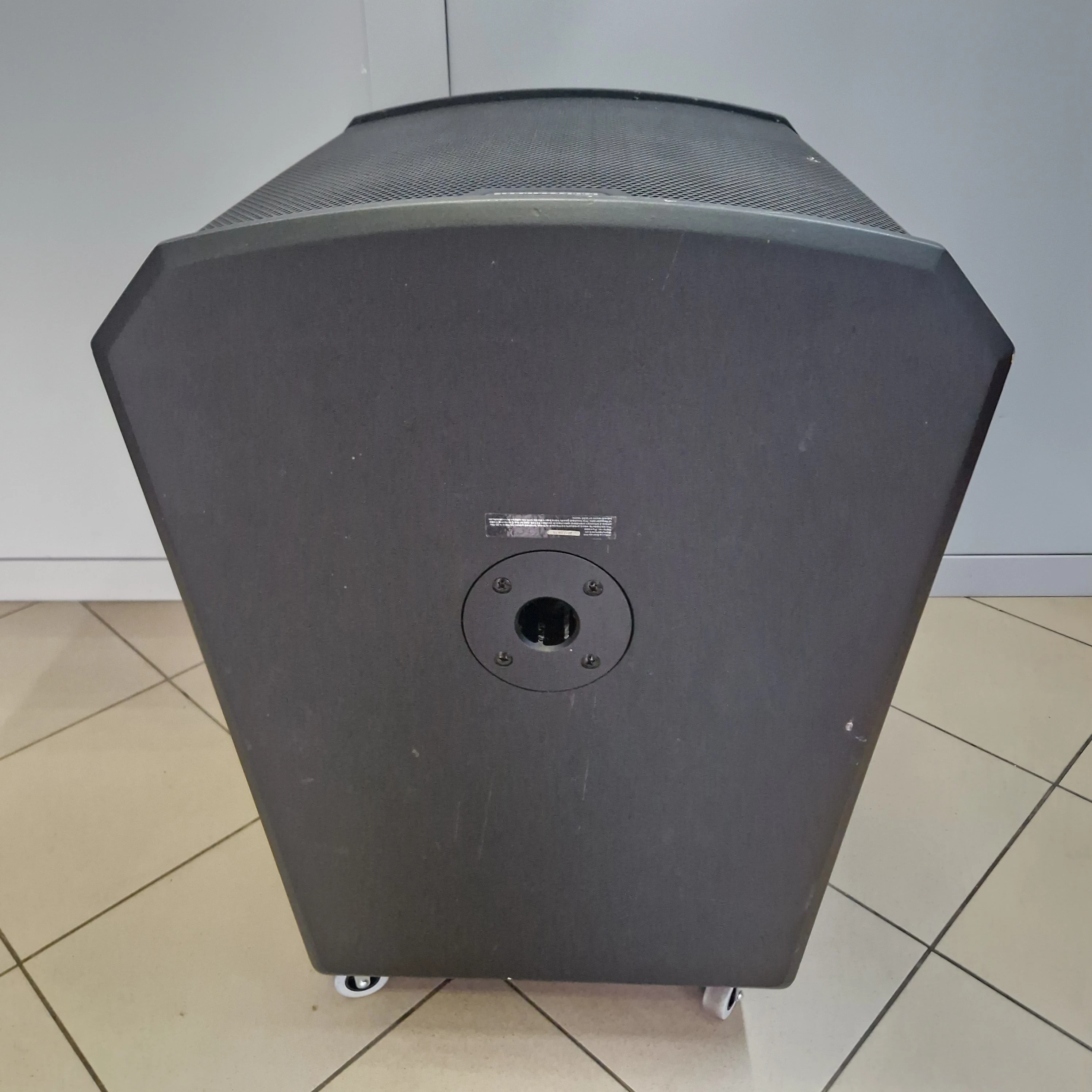 subwoofer-aktywny-alto-ts215s-glosnik-basowy-estradowy-pasmo-przenoszenia