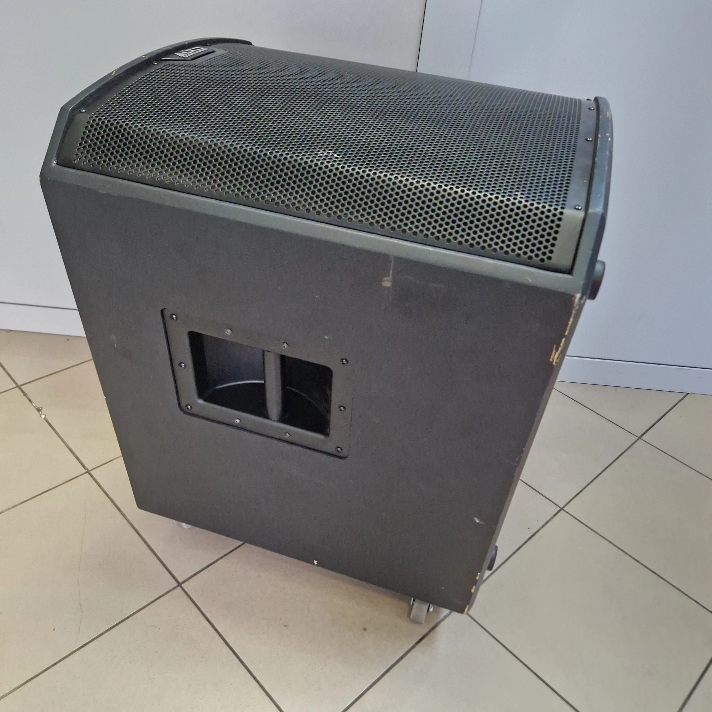 subwoofer-aktywny-alto-ts215s-glosnik-basowy-estradowy-kolor-204789-221709