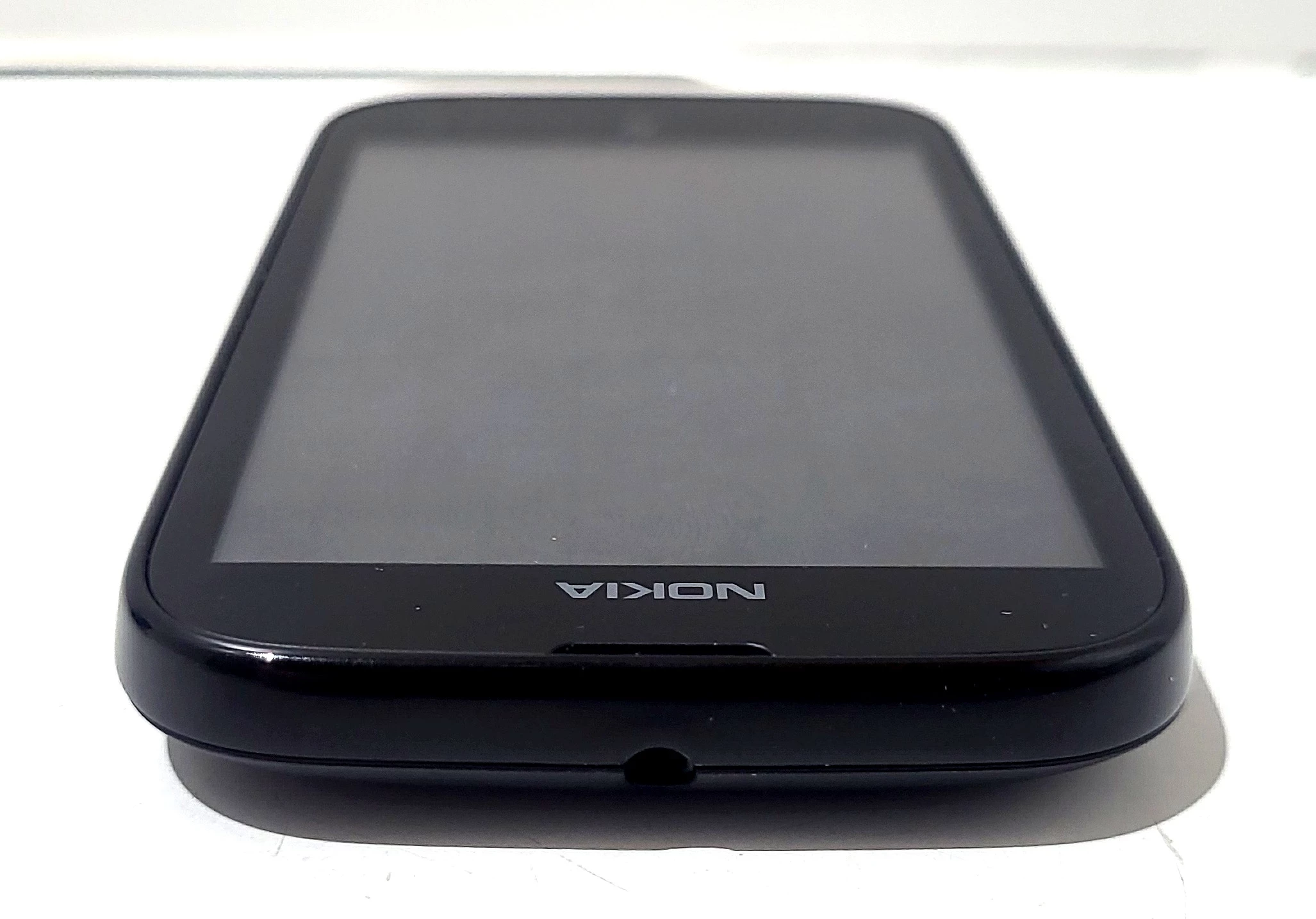 telefon-nokia-lumia-510-przekatna-ekranu-400