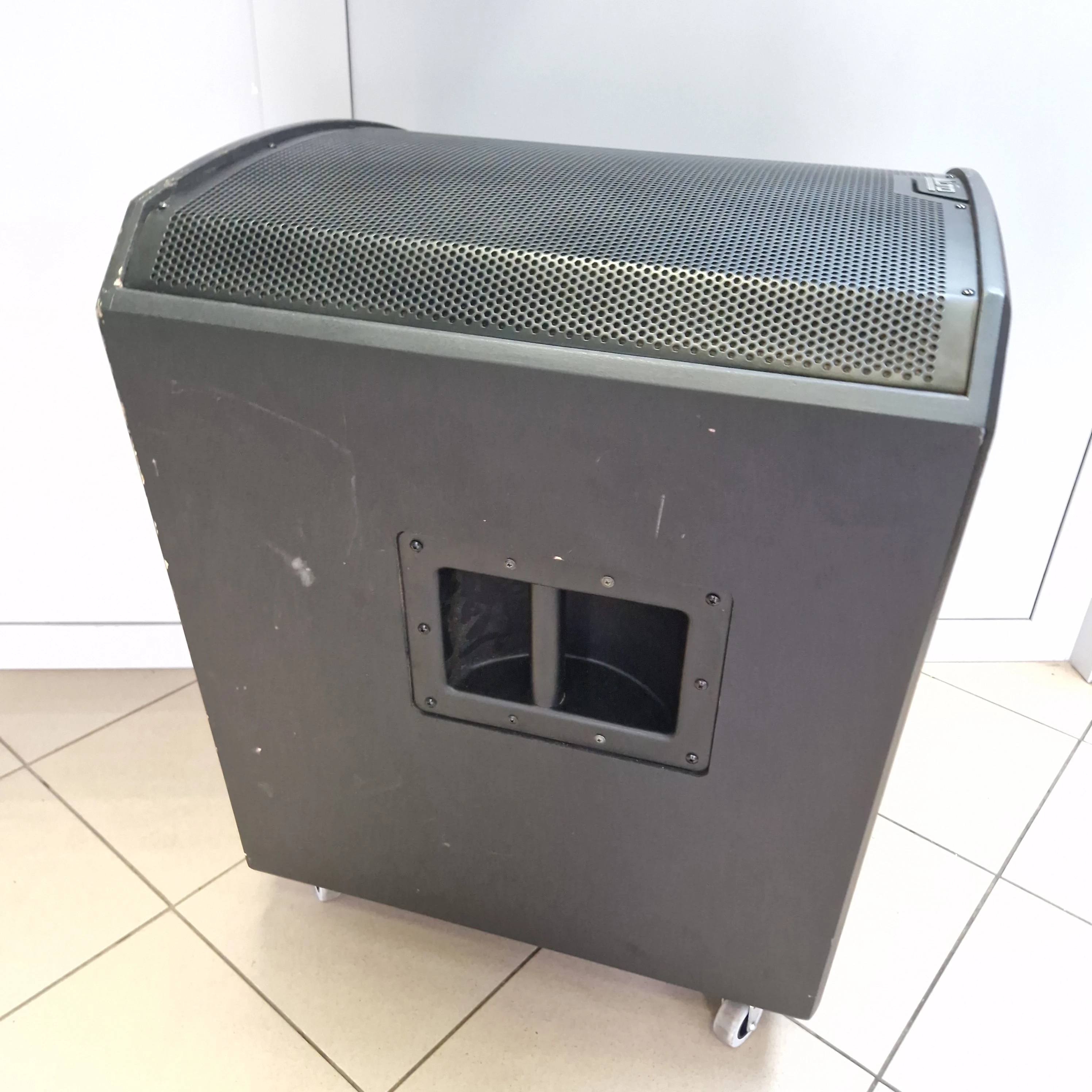 subwoofer-aktywny-alto-ts215s-glosnik-basowy-estradowy-moc-znamionowa-rms-2500