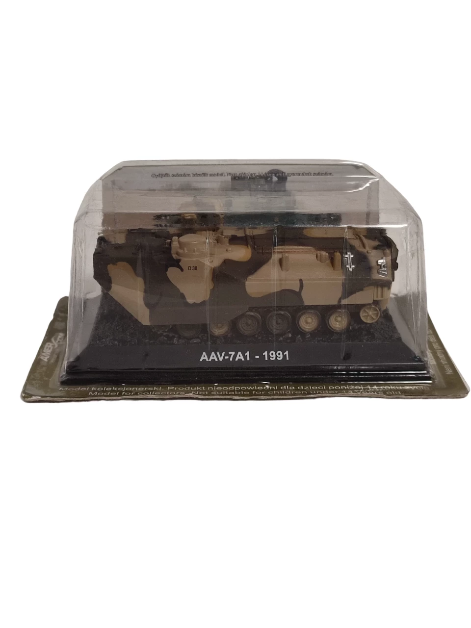 pojazdy-ii-wojny-swiatowej-aav-7a1-1991-model-172-amercom-warszawska-38-katowice