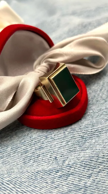 sliczny-zloty-333-sygnet-z-zielonym-kamieniem-784g-rozm-21-material-15835-2