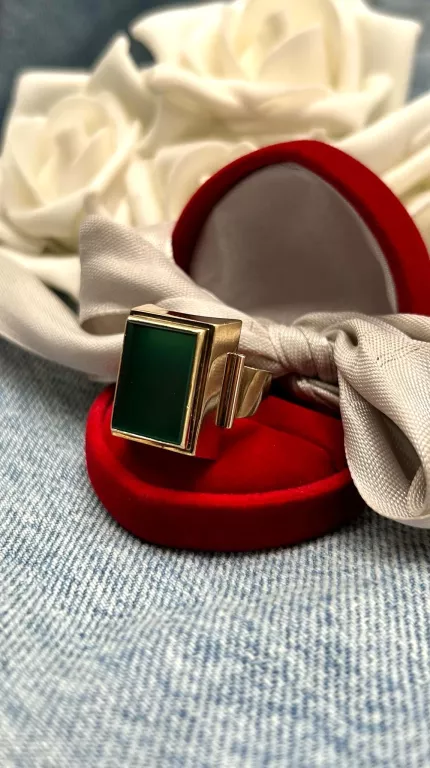 sliczny-zloty-333-sygnet-z-zielonym-kamieniem-784g-rozm-21-rodzaj-2205-2