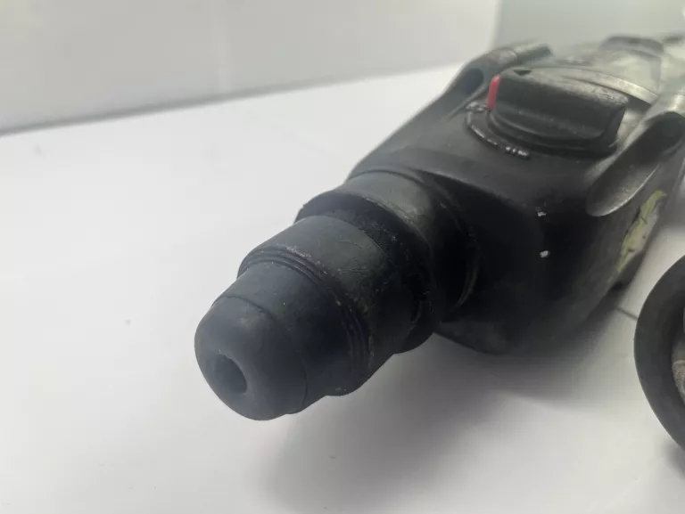 MŁOTOWIERTARKA UDAROWA BOSCH GBH 220