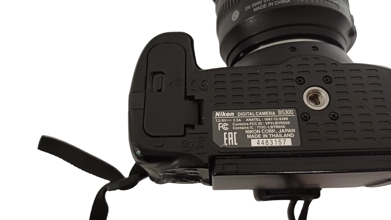 lustrzanka-nikon-d5300-korpus-18-105mm-kod-producenta-vba370k004