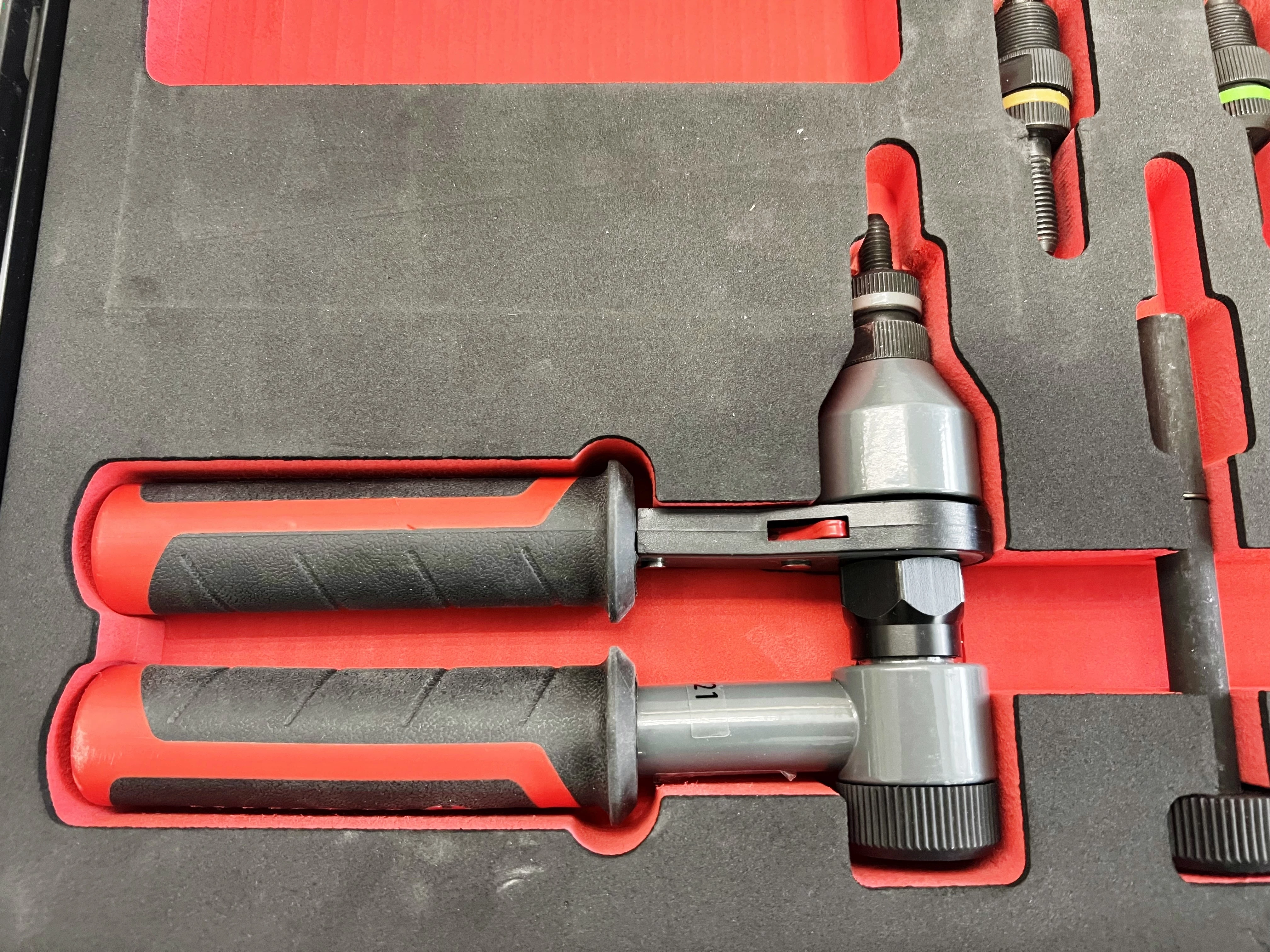 wurth-zestaw-nitownica-do-nitonak-hes412-osiedle-czecha-96-poznan