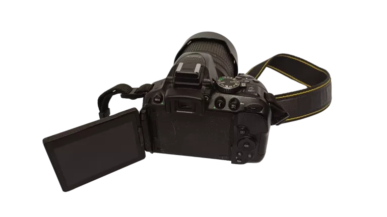 lustrzanka-nikon-d5300-korpus-18-105mm-rozdzielczosc-2410