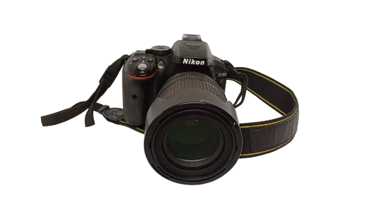 lustrzanka-nikon-d5300-korpus-18-105mm-stan-11323-2