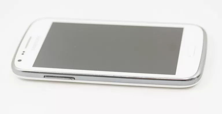 TELEFON SAMSUNG GALAXY CORE GT-I8260