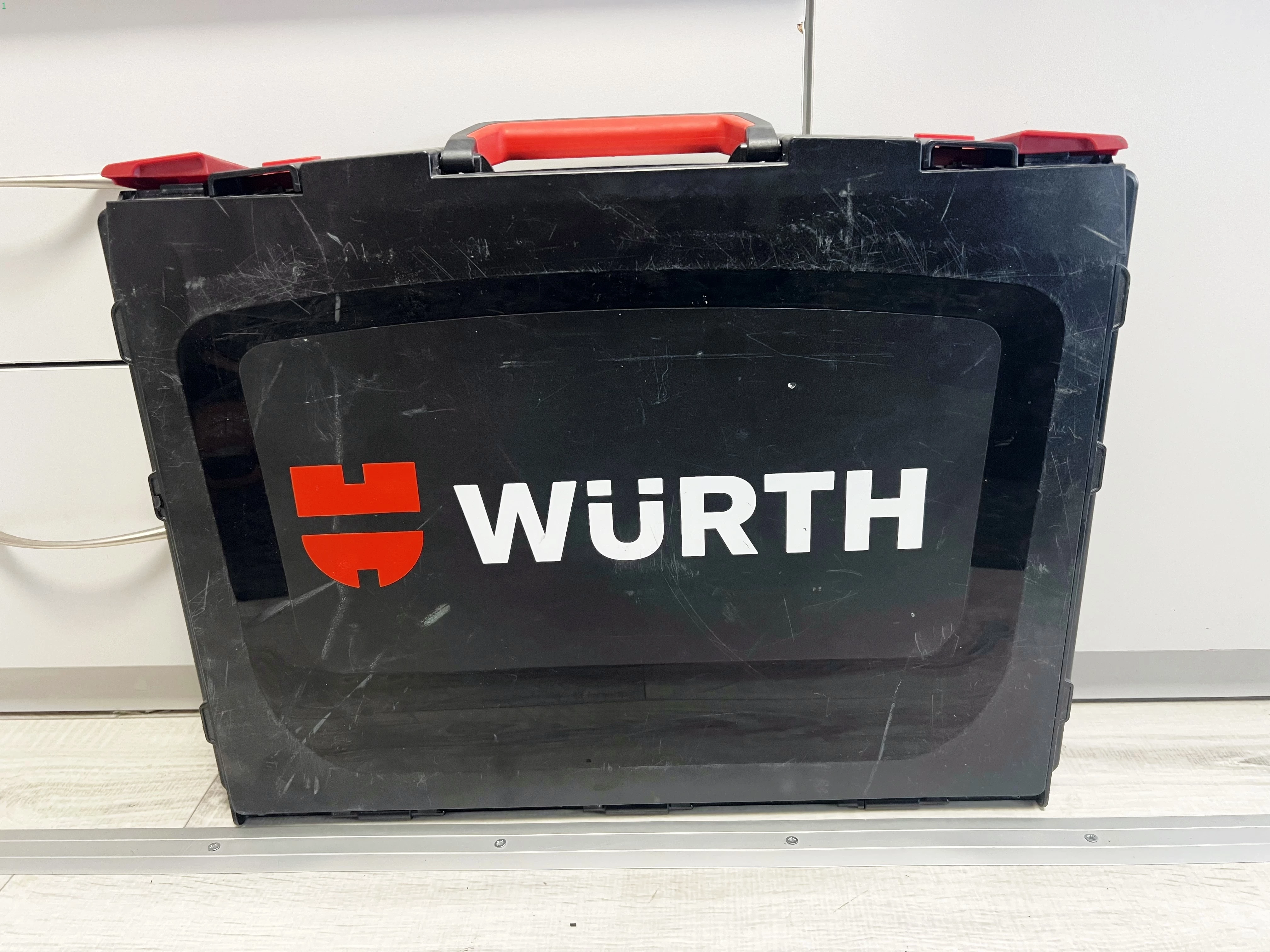 wurth-zestaw-nitownica-do-nitonak-hes412-osiedle-czecha-96-poznan