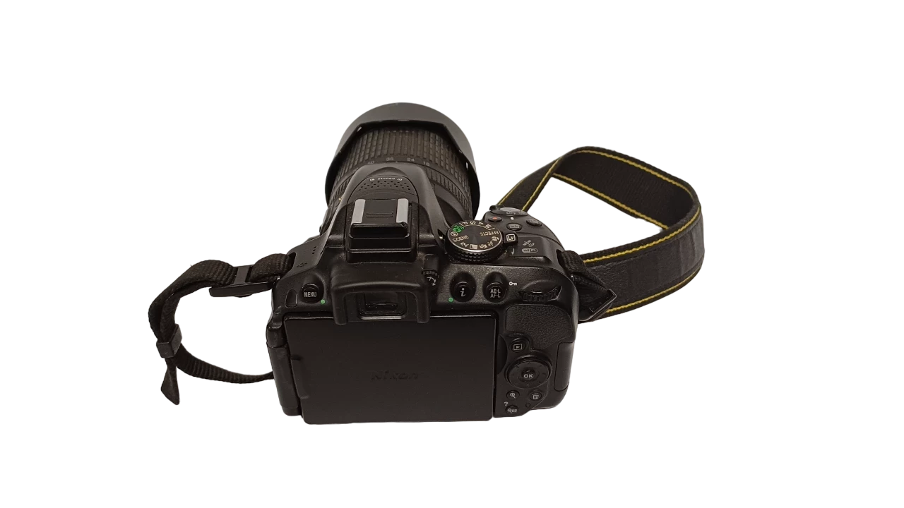 lustrzanka-nikon-d5300-korpus-18-105mm-marka-212538-254482