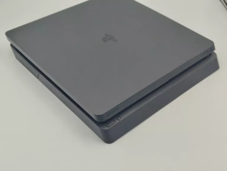 KONSOLA PS4 SLIM 1 TB PAD