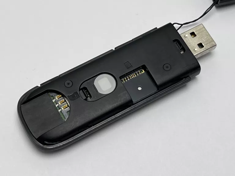 MODEM USB PLAY 4G LTE