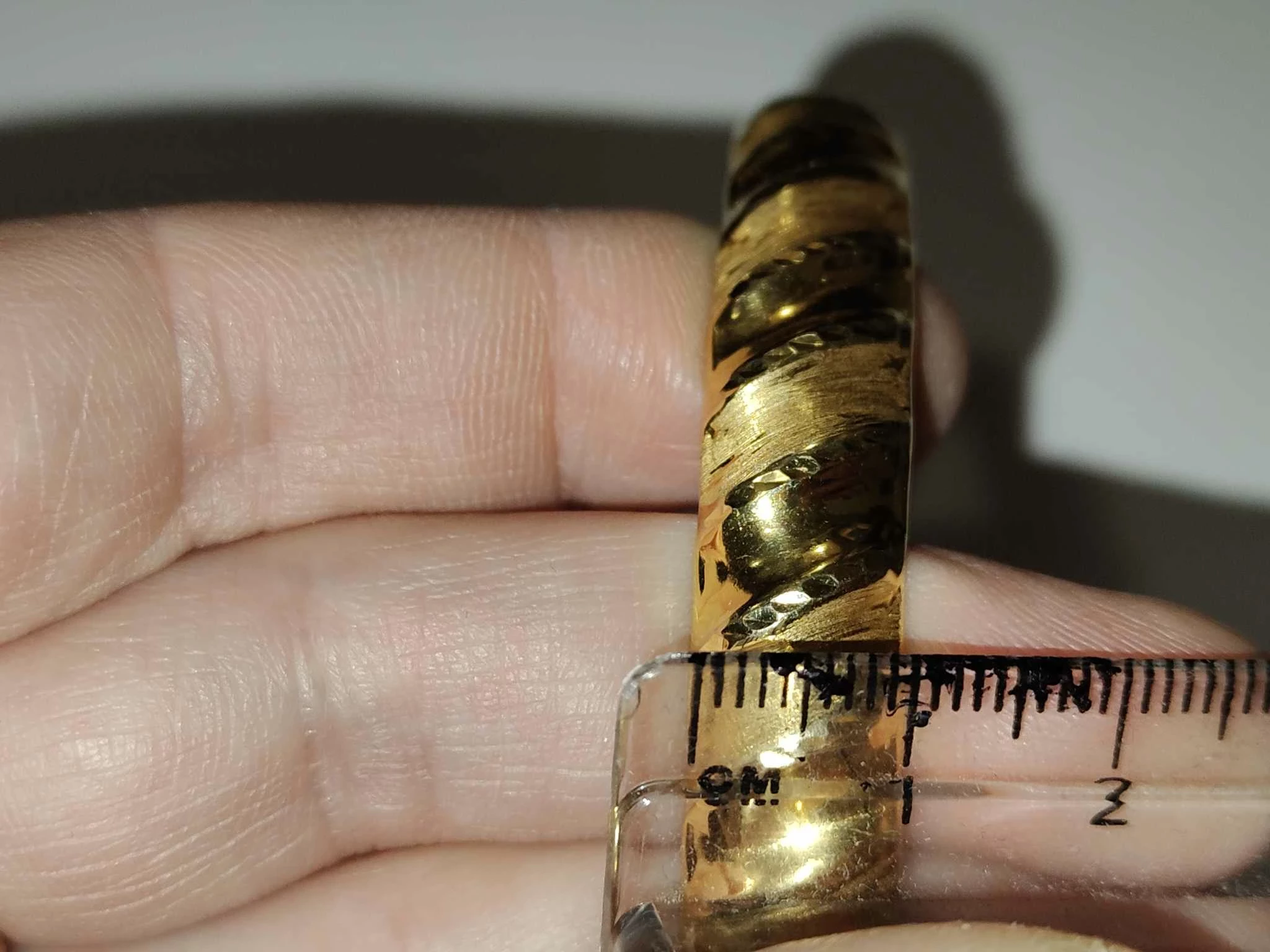 zlota-bransoletka-585-sztywne-kolo-motyw-129129-14