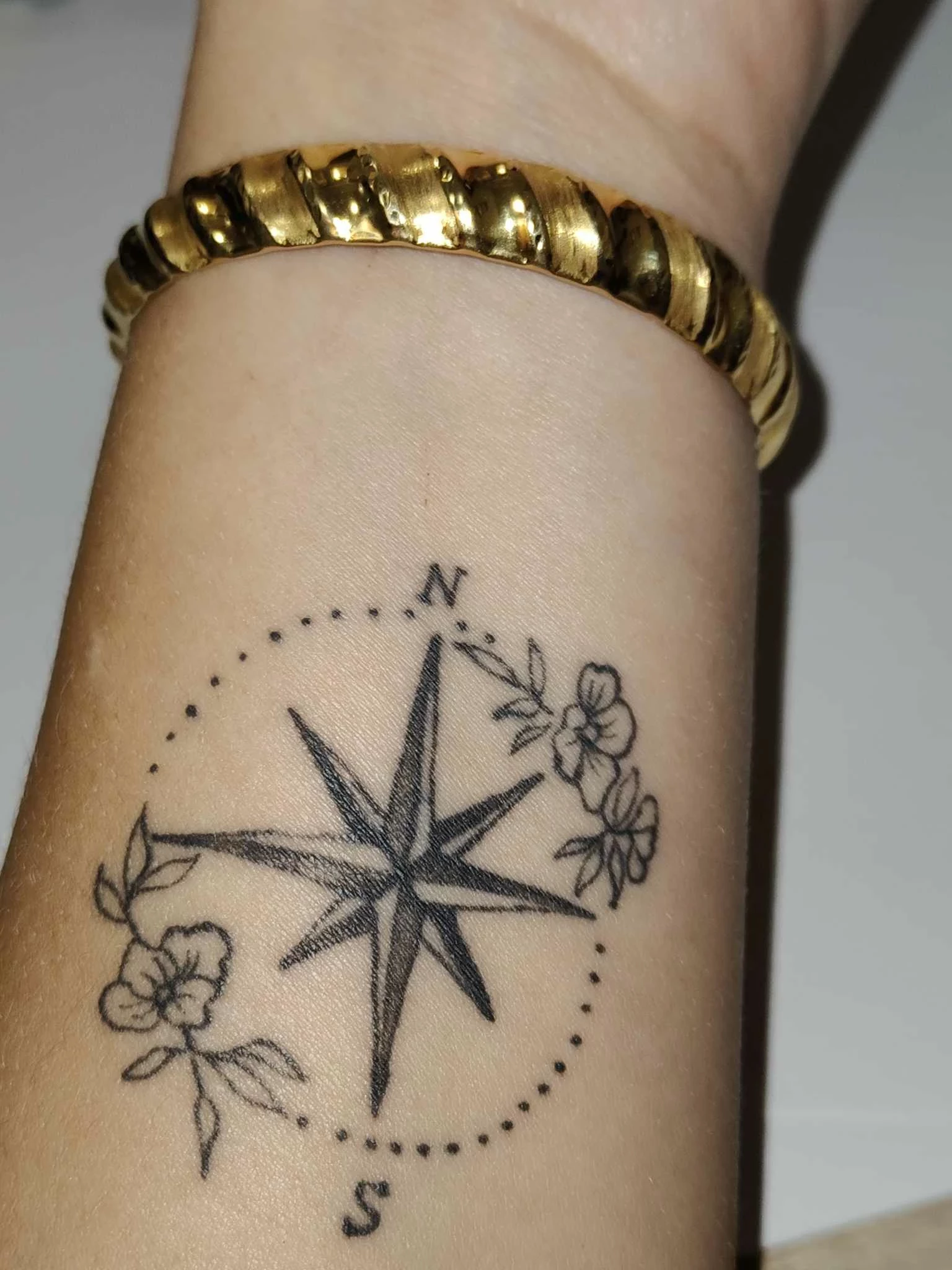 zlota-bransoletka-585-sztywne-kolo-material-15835-2