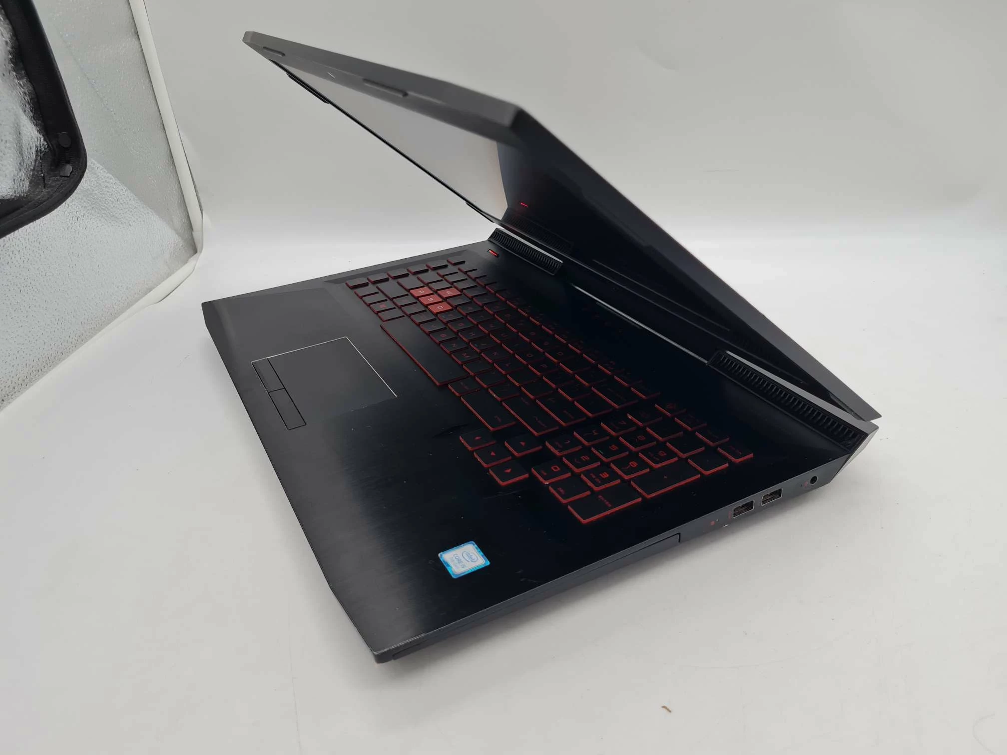 laptop-hp-omen-7265ngw-i5-gtx-1050-8gb-1000gb-stan-11323-2