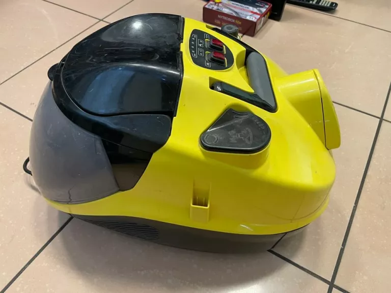 ODKURZACZ PAROWY/WODNY KARCHER SV7 2200W 1,2L