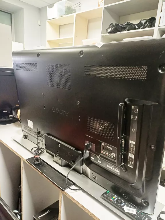 TELEWIZOR SONY KDL-46HX850