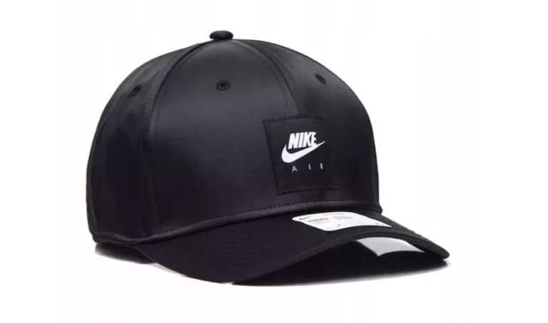 CZAPKA Z DASZKIEM NIKE DH2423-010