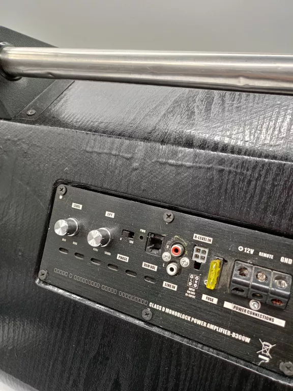 SUBWOOFER DAYTON CLASS-D 300 W DIBESI 12 DBS PS1205-8 + WZMACNIACZ