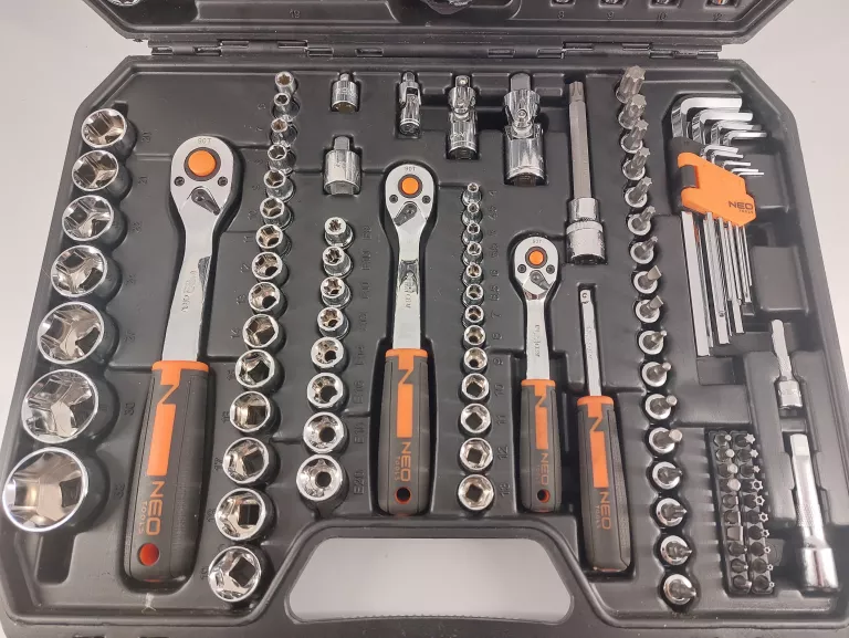 NEO TOOLS 126 PCS KLUCZE NASADOWE 126 SZT 1/4" 3/8" 1/2