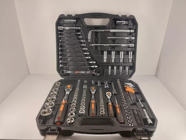NEO TOOLS 126 PCS KLUCZE NASADOWE 126 SZT 1/4" 3/8" 1/2