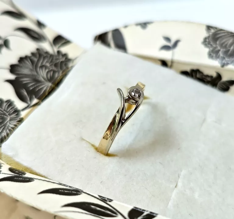 zloty-pierscionek-brylant-na-lapce-z-bialego-zlota-207gr-585-r13-stan-11323-2