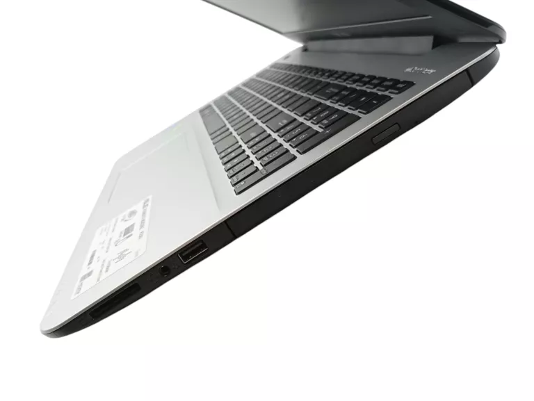 LAPTOP ASUS R556LJ-X0164H 12/240GB I5-5200U CPU NVIDIA GEFORCE 920M WIN10