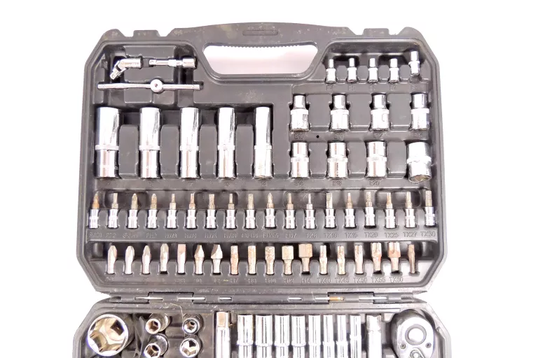 neo-zestaw-kluczy-nasadowych-110e-12-14-torx-bity-walizka-10-211-product-id-77c2f0cb-3378-4a49-9b6b-4d0c7d4abf62