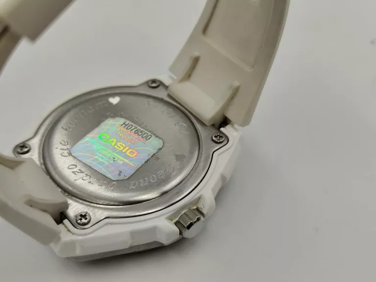 ZEGAREK DAMSKI KWARCOWY CASIO BIAŁY