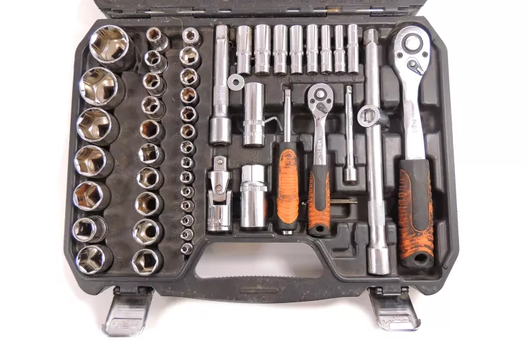 neo-zestaw-kluczy-nasadowych-110e-12-14-torx-bity-walizka-10-211-waga-produktu-z-opakowaniem-jednostkowym-7480