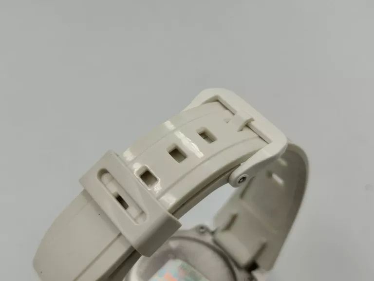 ZEGAREK DAMSKI KWARCOWY CASIO BIAŁY