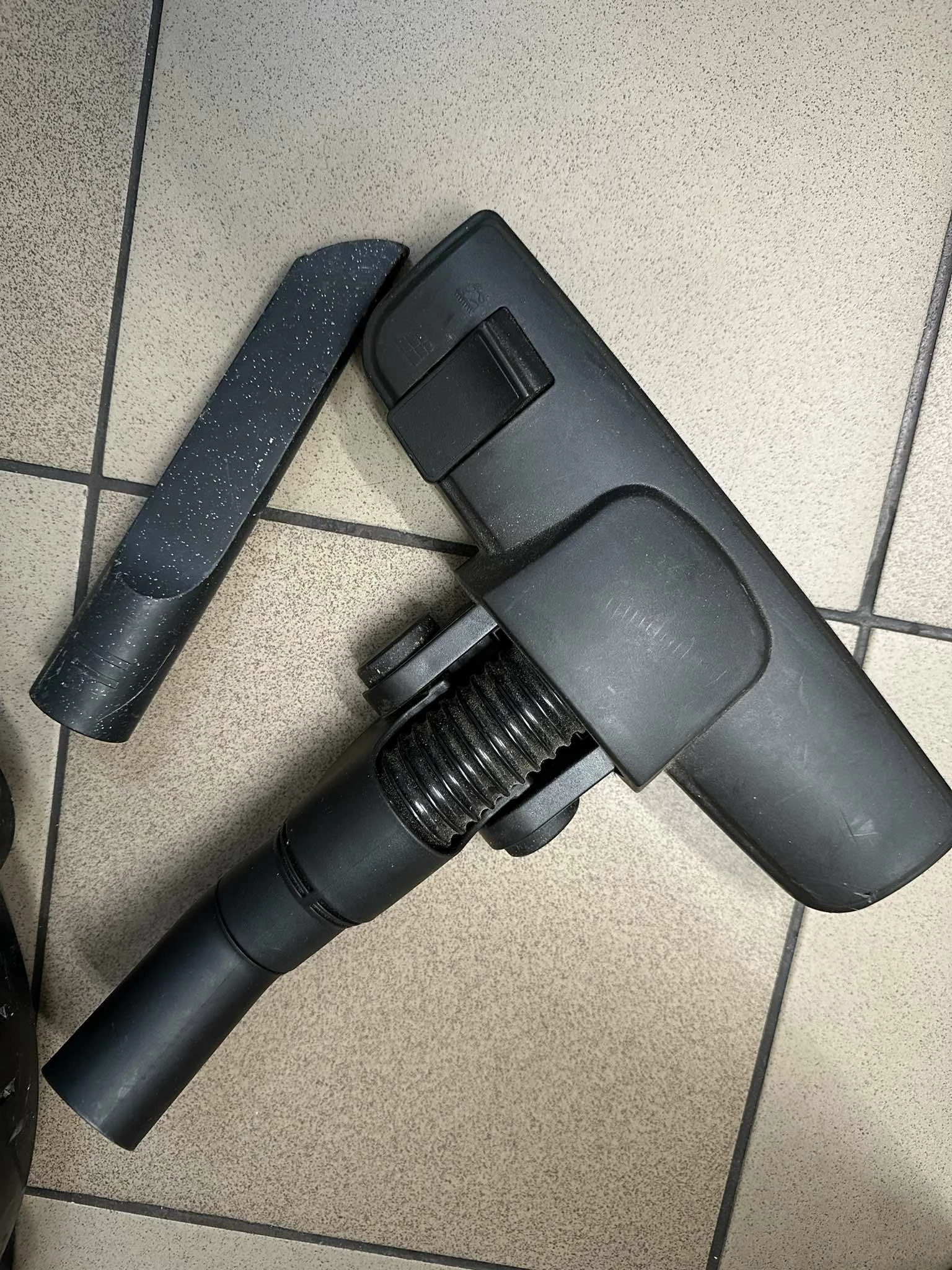 odkurzacz-pioracy-powermed-mediline-fd2034a-model-queen-of-air