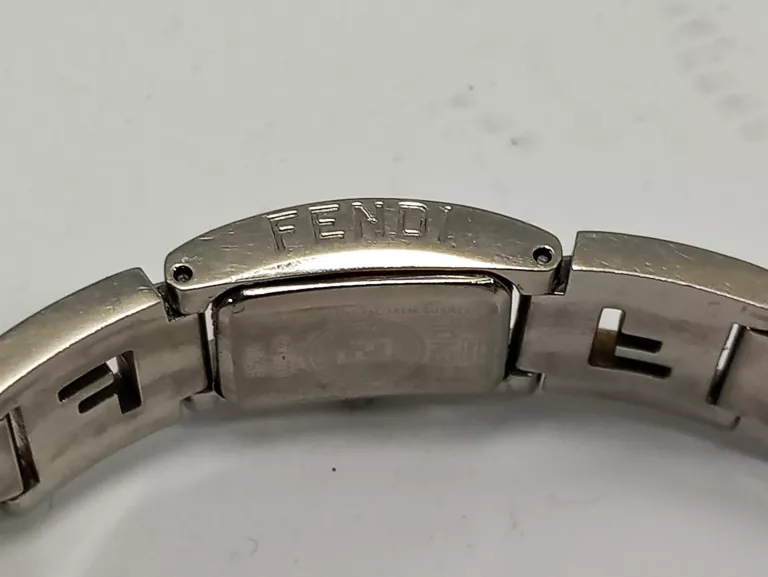 ZEGAREK DAMSKI FENDI