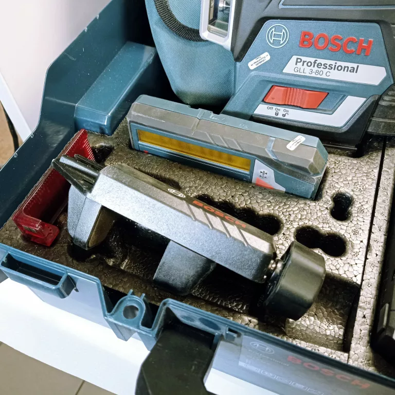 BOSCH GLL 3-80 C LASER LINIOWY KRZYŻOWY PŁASZCZYZNOWY 3-WIĄZKOWY 360°