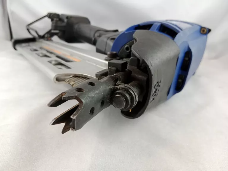 GWOŹDZIARKA GAZOWA RAWLPLUG WW90CH ZAKRES 51-90 MM 3X AKUMUALTOR