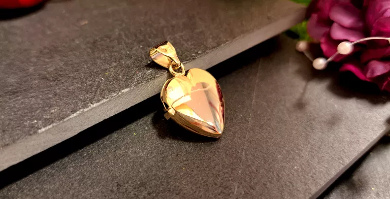 ZŁOTA ZAWIESZKA 3,05G 585 OTWIERANE SERCE NA ZDJĘCIE